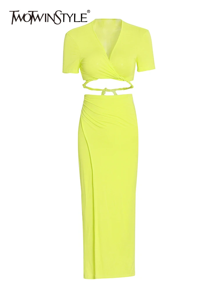 TWOTWINSTYLE Slim Two Piece Set Womens V Neck Short Sleeve Tops High Waist Side Split Solid Sets Female Summer Clothing Fashion
TWOTWINSTYLE Slim Two Piece Set Womens V Neck Short Sleeve Tops High Waist Side Split Solid Sets Female Summer Clothing Fashion