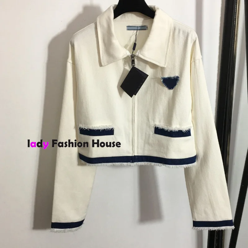 summer women's new luxury design chest letter rough Lapel long sleeve denim coat fashionable women's short jackets Women's wear
summer women's new luxury design chest letter rough Lapel long sleeve denim coat fashionable women's short jackets Women's wear
