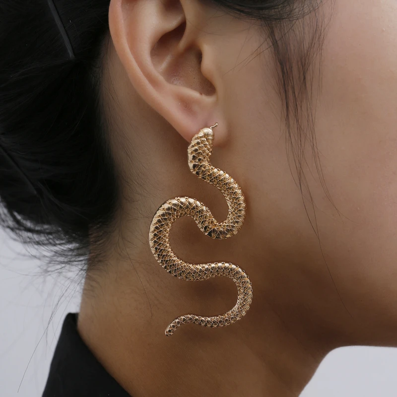 Modern Jewelry Snake Earrings Personality Design Hot Sale Cool Metallic Drop Earings For Women Female Party Gift Dropshipping
Modern Jewelry Snake Earrings Personality Design Hot Sale Cool Metallic Drop Earings For Women Female Party Gift Dropshipping