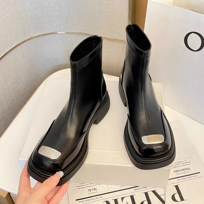 Women's Square Toe Chunky Heel Fall Ankle Boots Metal Decoration Thick Bottom Zipper Platform Short Boots for Women Botas Mujer
Women's Square Toe Chunky Heel Fall Ankle Boots Metal Decoration Thick Bottom Zipper Platform Short Boots for Women Botas Mujer