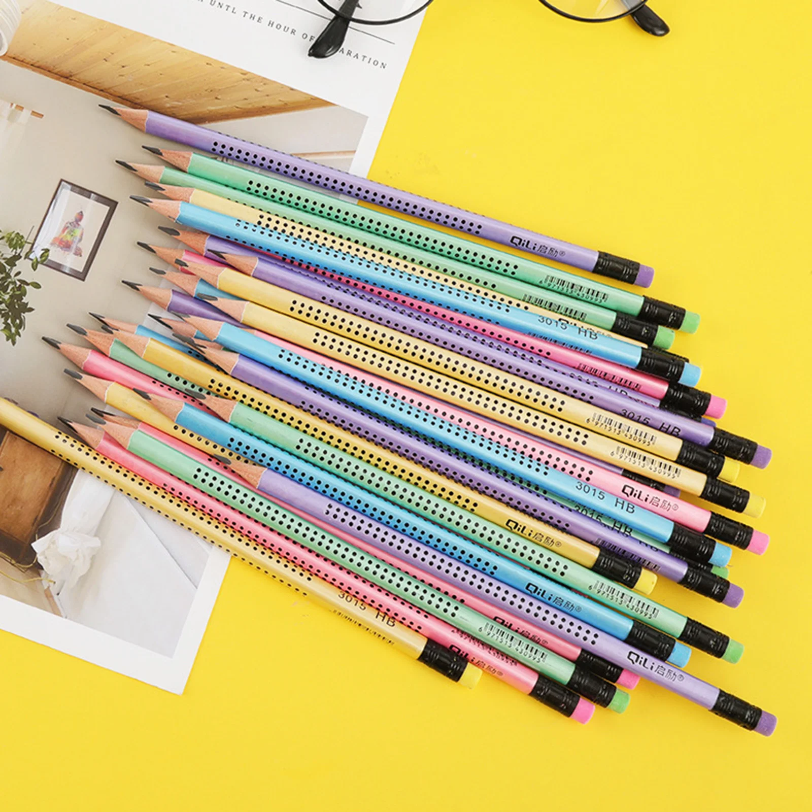 HB Pencil Correct Holding Posture Triangular Shape Rod Anti Slip Design School Writing Stationery for Test Tools
HB Pencil Correct Holding Posture Triangular Shape Rod Anti Slip Design School Writing Stationery for Test Tools
