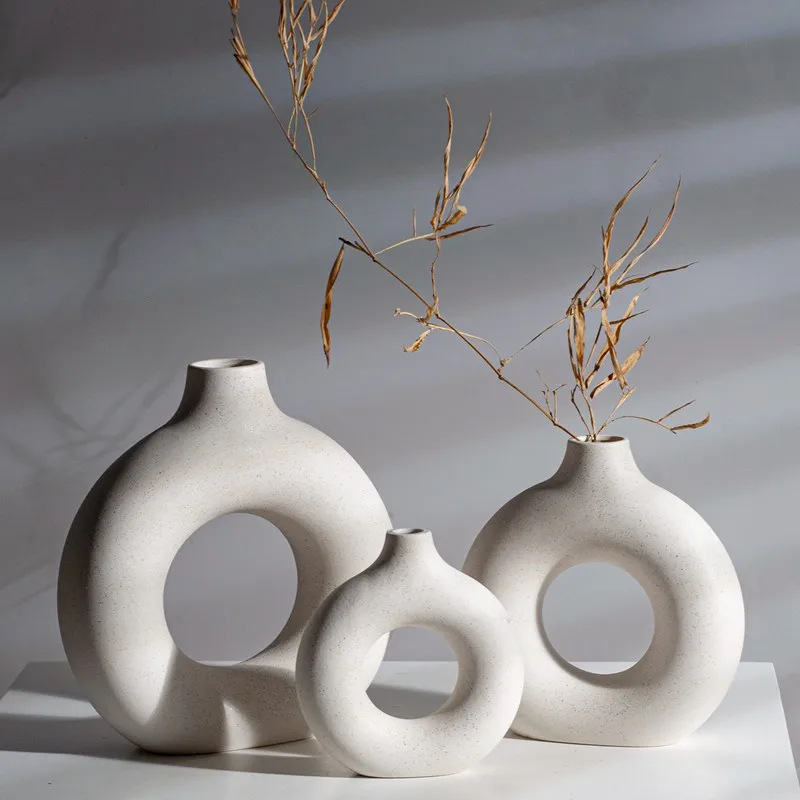Nordic Donuts Flower Pot Circular Hollow Ceramic Vase Home Decor Accessories Office Living Room Interior Decor Aesthetic Decor
Nordic Donuts Flower Pot Circular Hollow Ceramic Vase Home Decor Accessories Office Living Room Interior Decor Aesthetic Decor