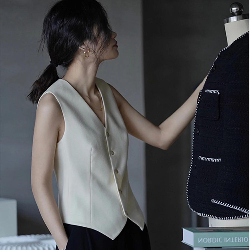 Classic Women's Vest for Womens Single-breasted Slim Fit Sleeveless Jacket V-neck Commuting Office Jersey Vests Twotwinstyle
Classic Women's Vest for Womens Single-breasted Slim Fit Sleeveless Jacket V-neck Commuting Office Jersey Vests Twotwinstyle