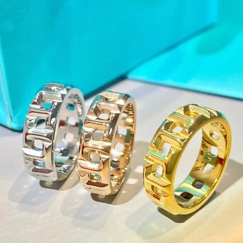 Hot Selling 925 Sterling Silver Hollow Checkered Ring Women's Fashion Brand Simple Temperament Jewelry
Hot Selling 925 Sterling Silver Hollow Checkered Ring Women's Fashion Brand Simple Temperament Jewelry