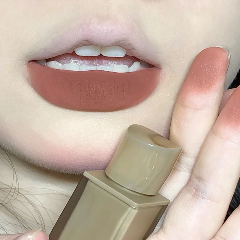 Matte Nude Brown Lip Gloss Lip Glaze Lasting Liquid Lipstick Waterproof Non-stick Cup Lipgloss Makeup Beauty Cosmetic for Girl
Matte Nude Brown Lip Gloss Lip Glaze Lasting Liquid Lipstick Waterproof Non-stick Cup Lipgloss Makeup Beauty Cosmetic for Girl