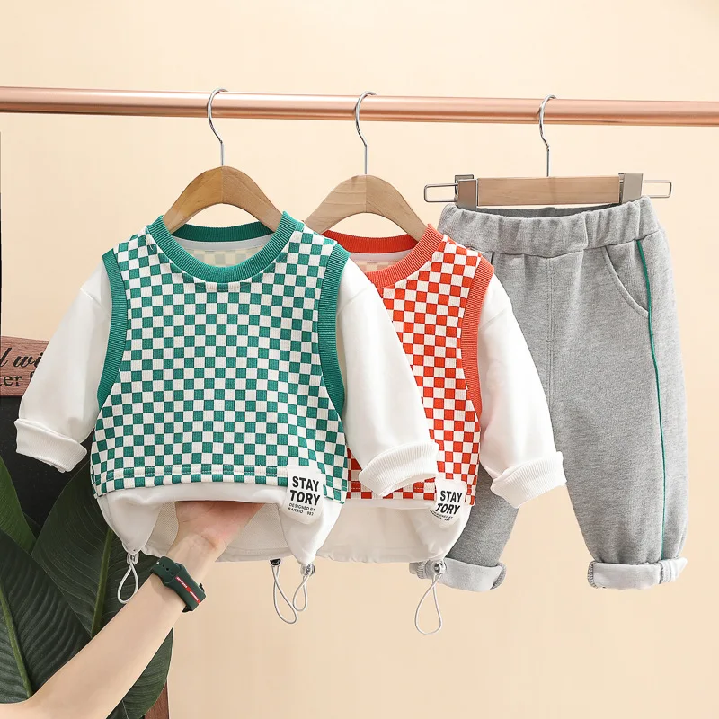 Fashion Baby Spring and Autumn New Round Neck Letter Lattice Vest Fake Two-piece Sweatshirt Pants 2022 Boys' Clothes Suit
Fashion Baby Spring and Autumn New Round Neck Letter Lattice Vest Fake Two-piece Sweatshirt Pants 2022 Boys' Clothes Suit