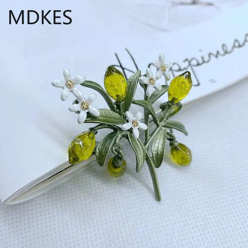 Lemon Series Brooch Earrings Women's Brooch Plant Flower Ear Hook Baking Varnish Cheongsam Accessories
Lemon Series Brooch Earrings Women's Brooch Plant Flower Ear Hook Baking Varnish Cheongsam Accessories