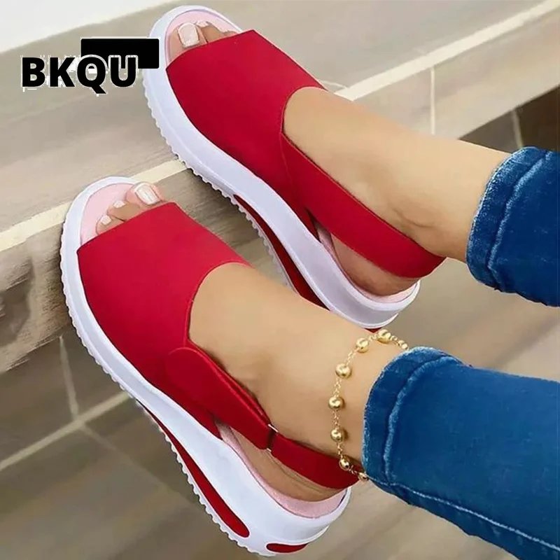 Сандалии BKQU женские на платформе, мягкие босоножки на танкетке, Повседневная летняя обувь, 2022
Сандалии BKQU женские на платформе, мягкие босоножки на танкетке, Повседневная летняя обувь, 2022