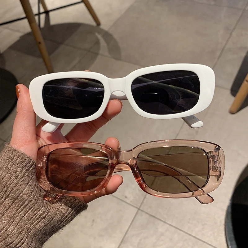 The New Retro Oval Frame Sunglasses Personality Catwalk Small Frame Sunglasses Glasses Men's/Women's Universal UV400 Eyewear
The New Retro Oval Frame Sunglasses Personality Catwalk Small Frame Sunglasses Glasses Men's/Women's Universal UV400 Eyewear