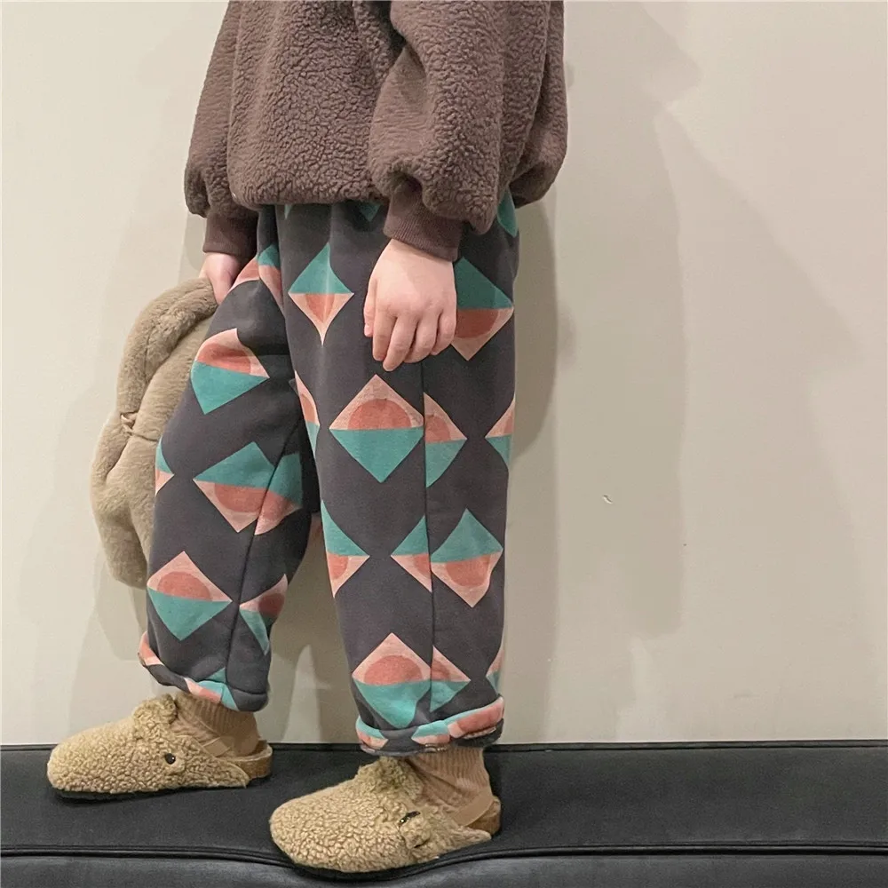 Children's Cashmere Pant Full Printed Sweater Pants Winter 2022 New Plus Velvet Boy's Pants Warm Casual Girl's Trousers
Children's Cashmere Pant Full Printed Sweater Pants Winter 2022 New Plus Velvet Boy's Pants Warm Casual Girl's Trousers