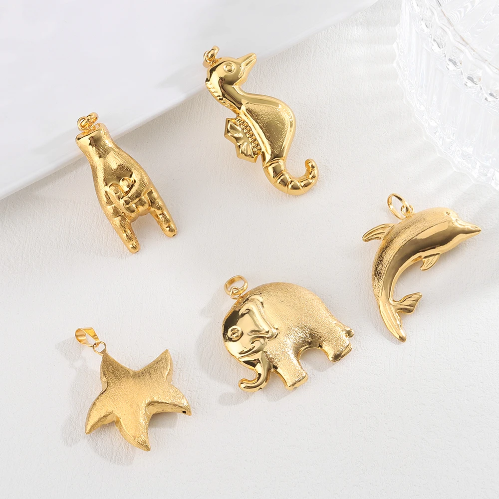 Pendant Necklace with Chain Gold Plated Dubai African Accessories For Women Big Size Men Hip Hop Fashion Jewelry
Pendant Necklace with Chain Gold Plated Dubai African Accessories For Women Big Size Men Hip Hop Fashion Jewelry