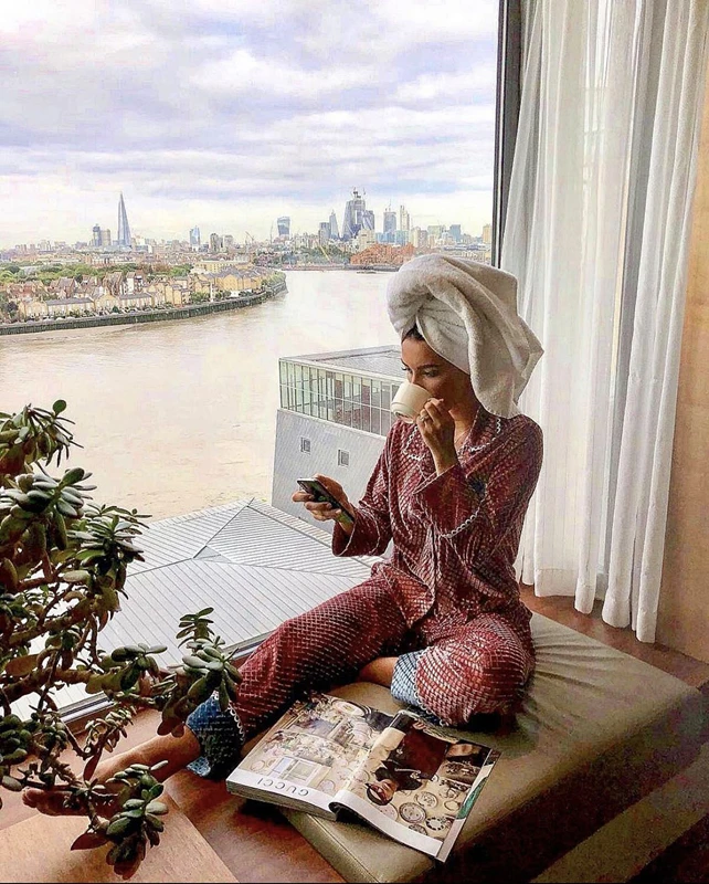 Women's Pajamas Spring Gold Velvet Pijama Long-sleeved Trousers Cardigan Suit Home Clothes Pyjama Home Clothing
Women's Pajamas Spring Gold Velvet Pijama Long-sleeved Trousers Cardigan Suit Home Clothes Pyjama Home Clothing