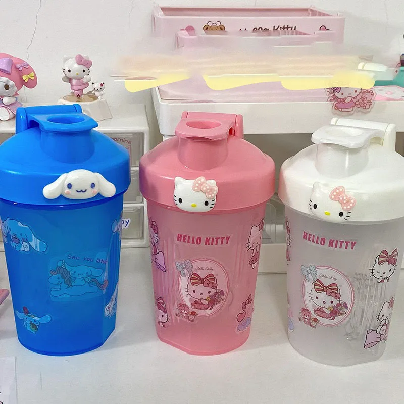 400ML Cinnamoroll HelloKittys Water Cup Kawaii Sanrio Cartoon Plush Doll DIY Sticker Kettle Coffee Cup Gifts for Girls
400ML Cinnamoroll HelloKittys Water Cup Kawaii Sanrio Cartoon Plush Doll DIY Sticker Kettle Coffee Cup Gifts for Girls