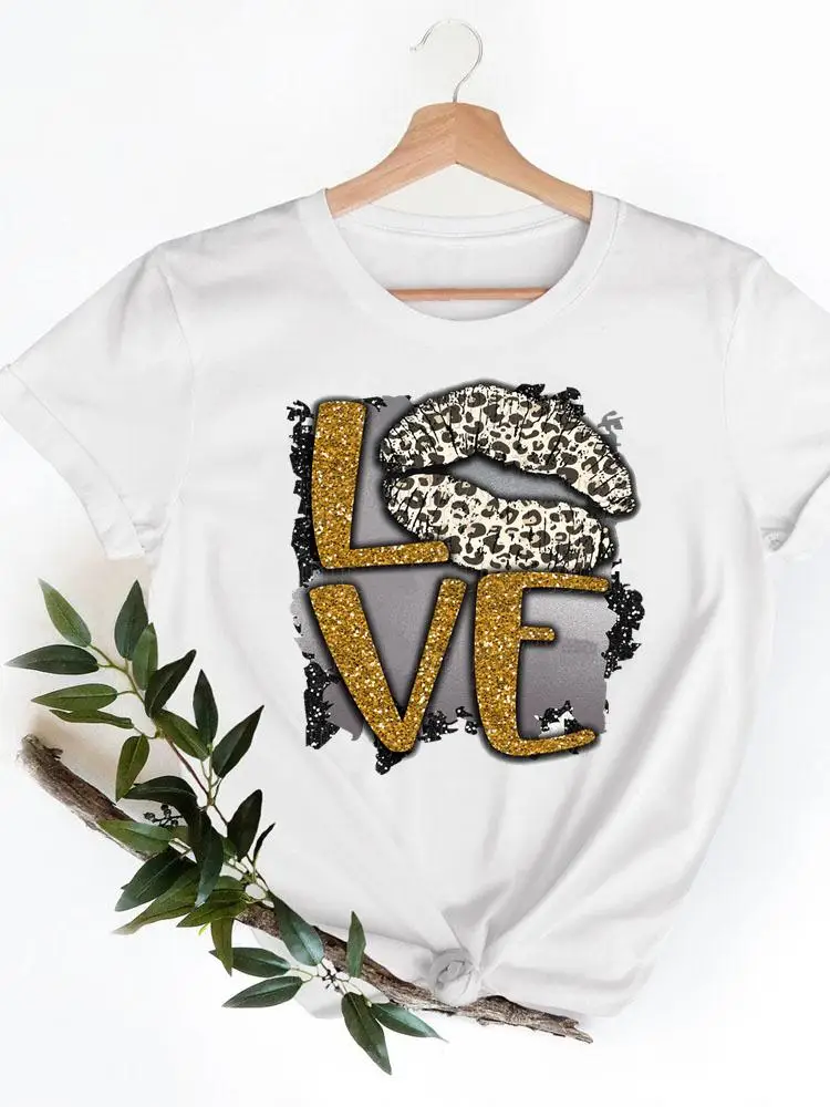 Print T-shirts Graphic Tee Short Sleeve Ladies Summer Casual Love Lip Leopard 90s Clothing Women Fashion Female T Clothes
Print T-shirts Graphic Tee Short Sleeve Ladies Summer Casual Love Lip Leopard 90s Clothing Women Fashion Female T Clothes