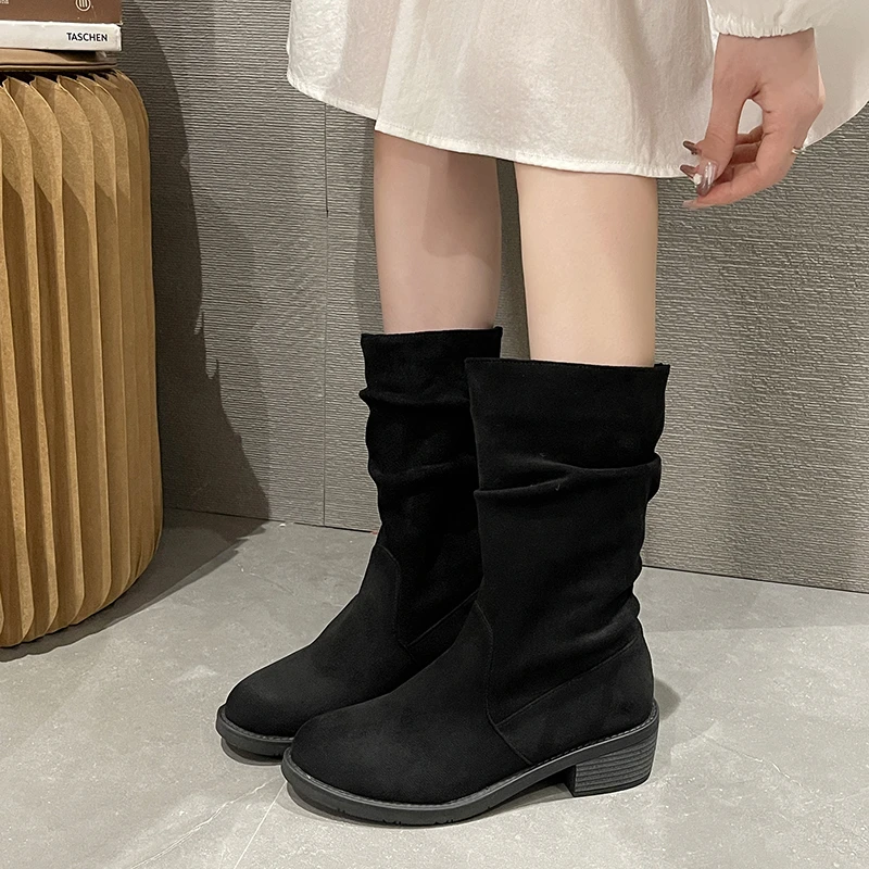 Boots Women's Suede Thick Heel Medium Boots 2022 Winter New Ladies Boots Fashion Comfortable Snow Boots Square Heel Modern Boots
Boots Women's Suede Thick Heel Medium Boots 2022 Winter New Ladies Boots Fashion Comfortable Snow Boots Square Heel Modern Boots
