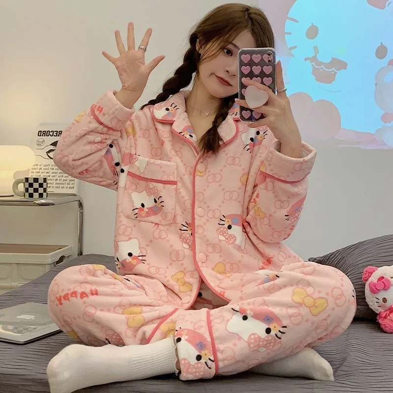Cute Sanrio Hello Kitty Kuromi My melody cartoon kawaii pajamas for women winter flannel warm thickened loose home clothes
Cute Sanrio Hello Kitty Kuromi My melody cartoon kawaii pajamas for women winter flannel warm thickened loose home clothes