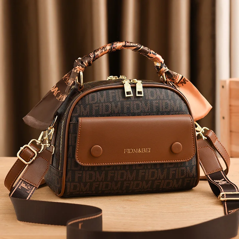 2023 New Fashion Women's Bag Wide Shoulder Strap Small Square Bag Oblique Straddle Bag Handbag
2023 New Fashion Women's Bag Wide Shoulder Strap Small Square Bag Oblique Straddle Bag Handbag
