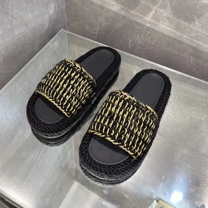 Fashionable summer casual sandals all-matching non-slippery beach sandals women's knitted flat slippers 2022
Fashionable summer casual sandals all-matching non-slippery beach sandals women's knitted flat slippers 2022