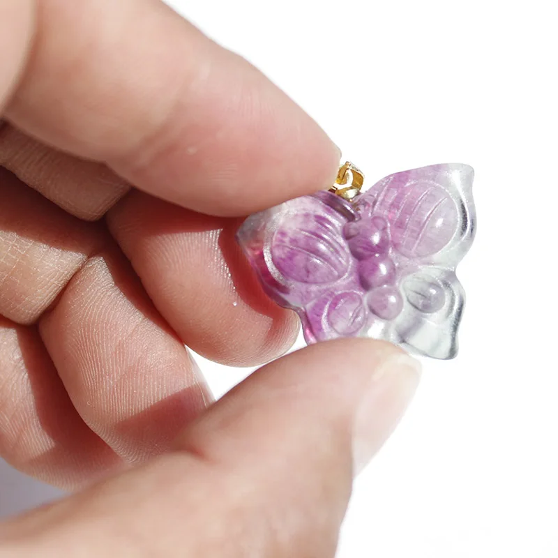Free Shipping !!! 5 / 10 Pcs Natural Rainbow Fluorite Crystal Butterfly For Pendant
Free Shipping !!! 5 / 10 Pcs Natural Rainbow Fluorite Crystal Butterfly For Pendant