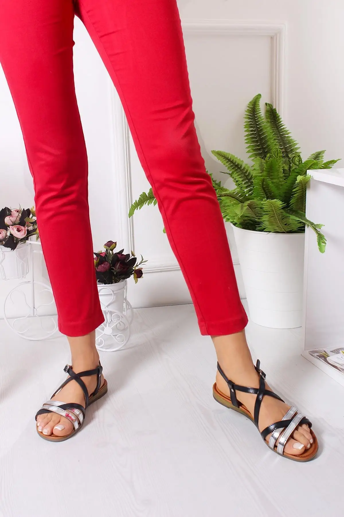 Women Sandals Black Genuine Leather 2022 New Summer Comfort Breathable Casual Quality Ladies Fashion Sandals
Women Sandals Black Genuine Leather 2022 New Summer Comfort Breathable Casual Quality Ladies Fashion Sandals