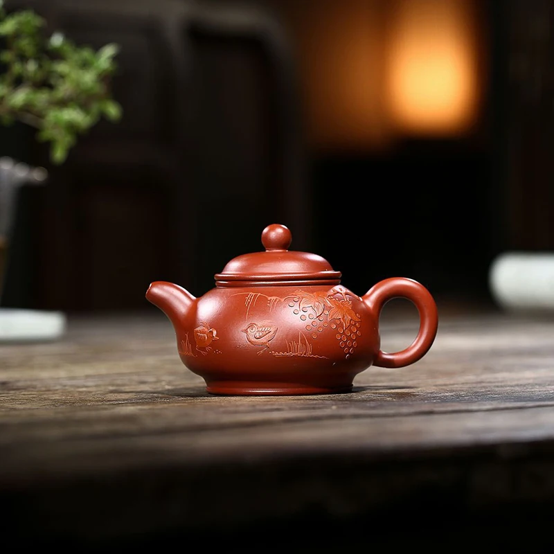 Yixing Purple Clay Teapot Original Ore Dahongpao Pan Pot Kung Fu Tea Set Teapot Capacity 170ml
Yixing Purple Clay Teapot Original Ore Dahongpao Pan Pot Kung Fu Tea Set Teapot Capacity 170ml