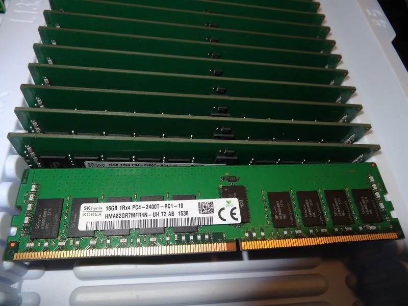 RAM RD350 RD450 RD550 RD650 TD350 Server 16G DDR4 2400 ECC memory 
RAM RD350 RD450 RD550 RD650 TD350 Server 16G DDR4 2400 ECC memory