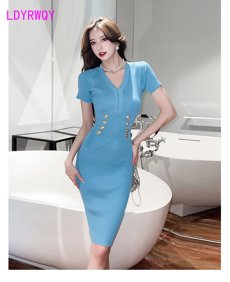 2022 new temperamentous little socialite style V-neck Fanny pack hip knit short sleeve dress Sheath
2022 new temperamentous little socialite style V-neck Fanny pack hip knit short sleeve dress Sheath