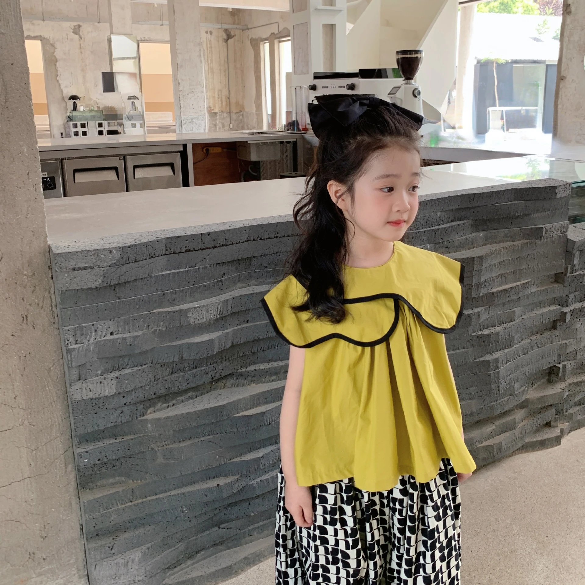 Fashion Girls Shirts Summer Thin Loose Sleeveless Baby Girls Blouse Kids O-neck Pullover Blouses for Girls 2-8 Years
Fashion Girls Shirts Summer Thin Loose Sleeveless Baby Girls Blouse Kids O-neck Pullover Blouses for Girls 2-8 Years
