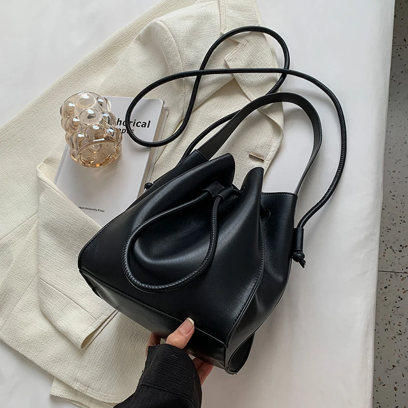 Small Solid Color PU Leather Bucket Crossbody Sling Bag Totes for Women 2022 Fashion Trends Shoulder Bags Designer Handbags
Small Solid Color PU Leather Bucket Crossbody Sling Bag Totes for Women 2022 Fashion Trends Shoulder Bags Designer Handbags