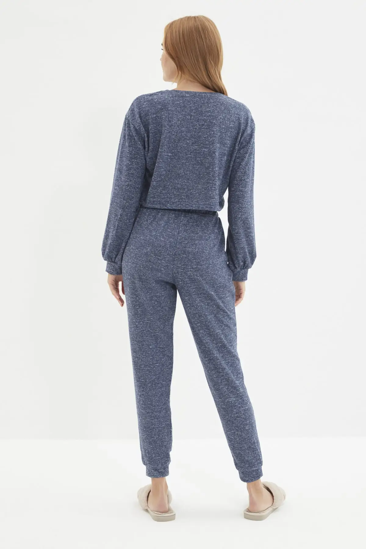 Eyelash Fabric Knitted Pajamas Set THMAW22PT1468 
Eyelash Fabric Knitted Pajamas Set THMAW22PT1468