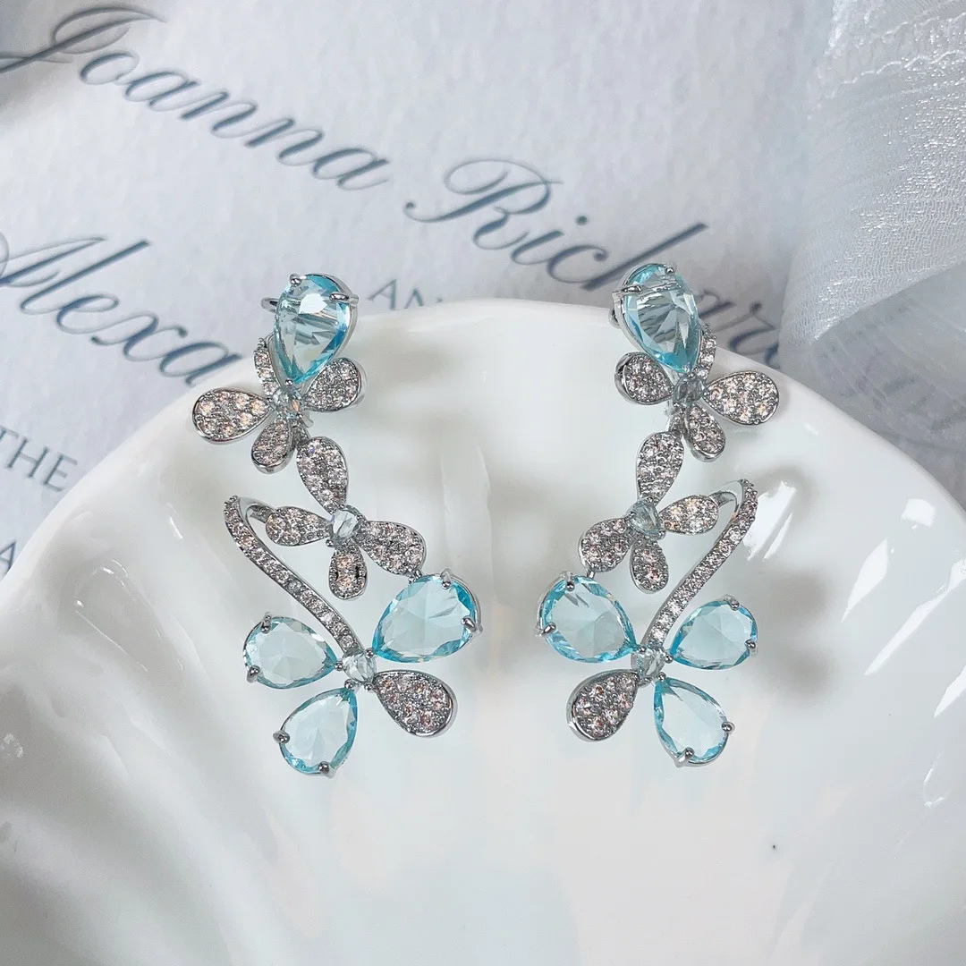 Bilincolor Light Luxury Micro Set Zircon Flower Earrings for Women
Bilincolor Light Luxury Micro Set Zircon Flower Earrings for Women