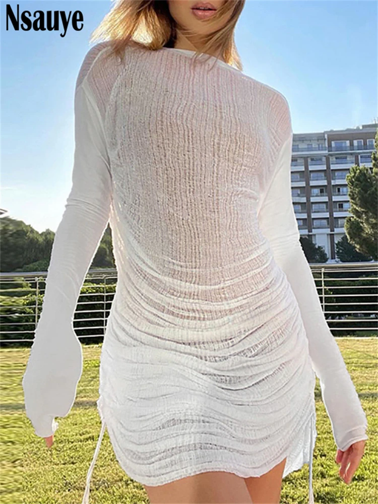 Женское мини-платье с длинным рукавом, круглым вырезом и рюшами 
Женское мини-платье с длинным рукавом, круглым вырезом и рюшами