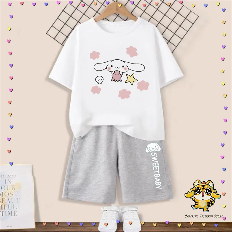 

Футболка и шорты Sanrio, наборы Kuromi Cinnamoroll Hello Kitty Kawaii мультяшная Милая модная одежда для девочек из чистого хлопка, летний детский подарок