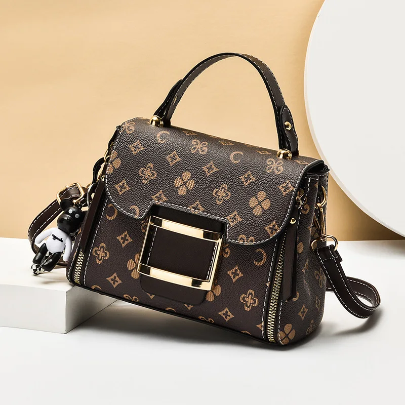 Dropshipping women's bag 2022 trend retro small square messenger bag female leather band tote bags ladies designer handbags
Dropshipping women's bag 2022 trend retro small square messenger bag female leather band tote bags ladies designer handbags