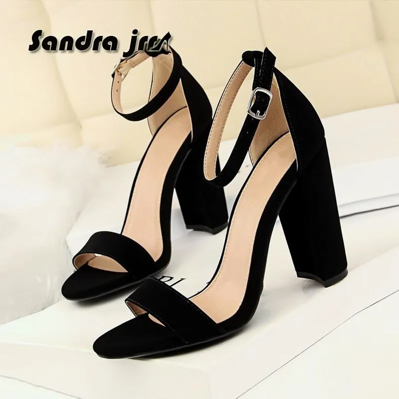 Сандалии женские на высоком каблуке, с открытым носком 
Сандалии женские на высоком каблуке, с открытым носком