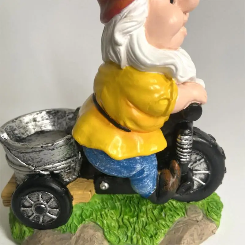 Riding A Tricycle Dwarf Resin Ornaments Garden Handicraft Bird Feeder Ornaments Dwarf Decoration Ornaments Creative Dwarf Statue
Riding A Tricycle Dwarf Resin Ornaments Garden Handicraft Bird Feeder Ornaments Dwarf Decoration Ornaments Creative Dwarf Statue