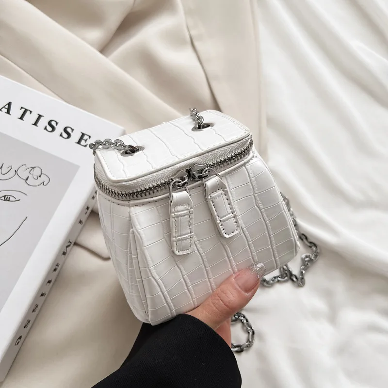 2022summer New Trendy All-match Messenger Bag High Quality Ladies Chain Small Shoulder Bag Brand Designer Popular Mini Bag Women
2022summer New Trendy All-match Messenger Bag High Quality Ladies Chain Small Shoulder Bag Brand Designer Popular Mini Bag Women