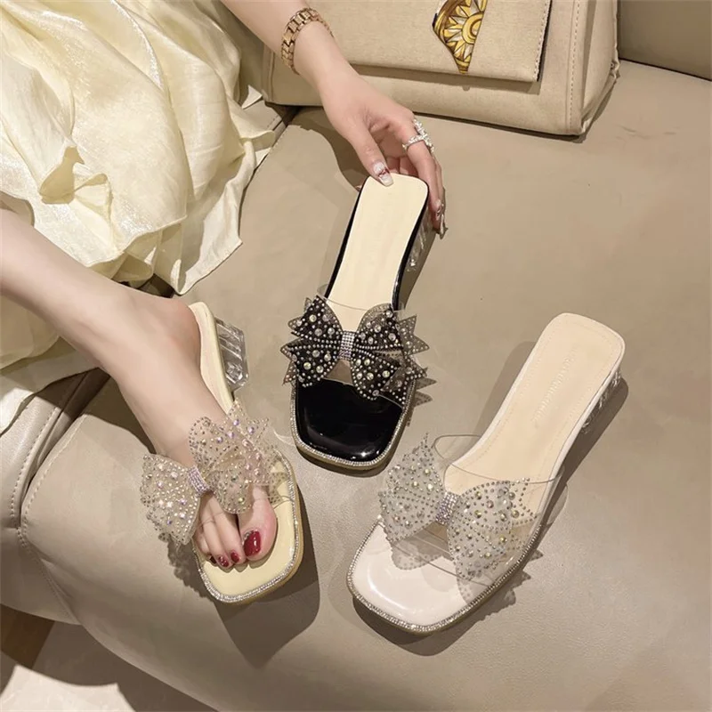 Fashion Women Sandals Blingbling Summer Pumps For Womans Casual Shoes Bow Outside Slides Med High Heels Student Female Sandals
Fashion Women Sandals Blingbling Summer Pumps For Womans Casual Shoes Bow Outside Slides Med High Heels Student Female Sandals