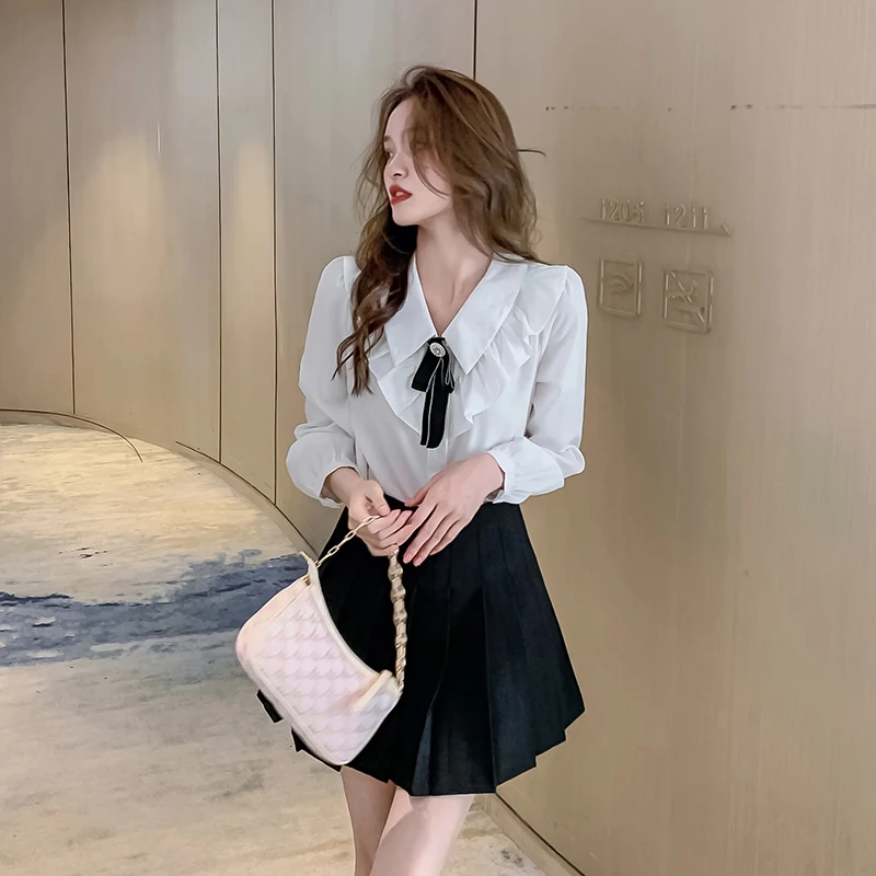 Женская рубашка с воротником «Питер Пэн», с длинными рукавами
Женская рубашка с воротником «Питер Пэн», с длинными рукавами