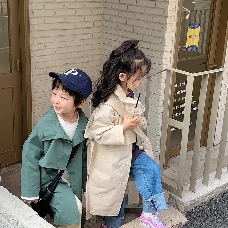Spring new Unisex Korean style long style trench jackets boys and girls solid color casual thin coats
Spring new Unisex Korean style long style trench jackets boys and girls solid color casual thin coats