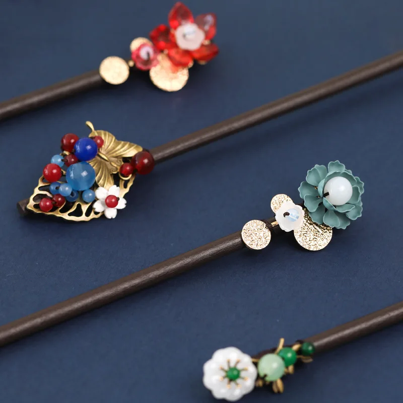 Retro Flower Hairpin Wooden Hairpin Chinese Ancient Hair Sticks Female Hair Ornament Wedding Accessories girls hair accessoreis
Retro Flower Hairpin Wooden Hairpin Chinese Ancient Hair Sticks Female Hair Ornament Wedding Accessories girls hair accessoreis
