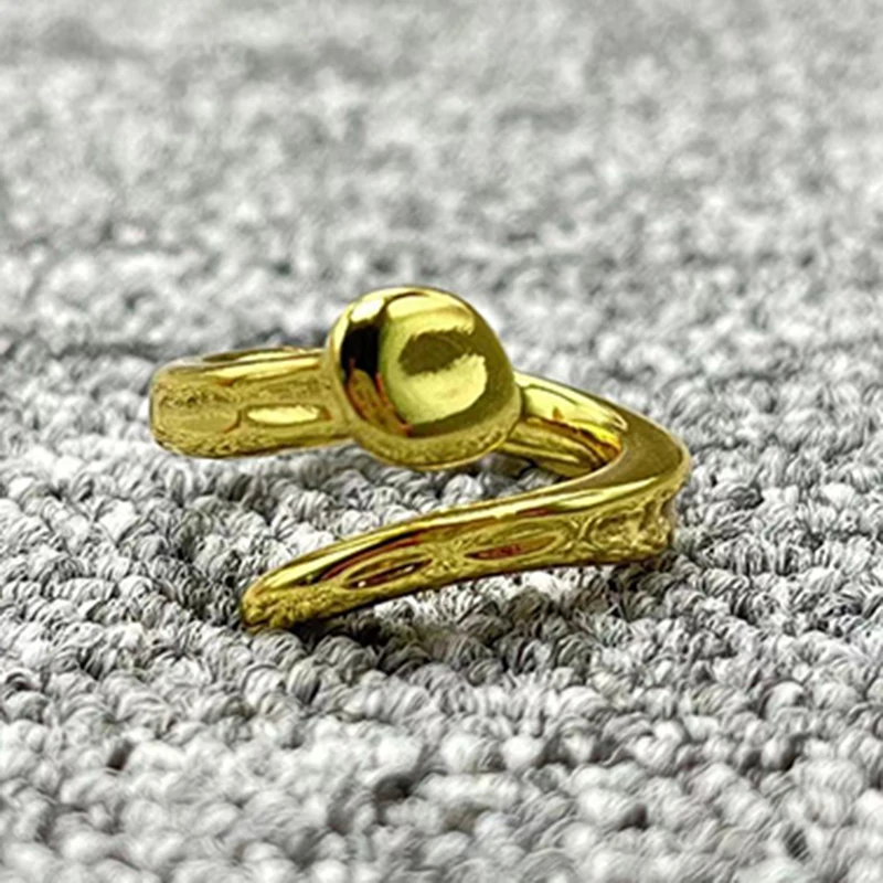 2022 New UNO DE 50 Fashion Silver Plated 14k Gold Charm Ring Niche Jewelry Gift
2022 New UNO DE 50 Fashion Silver Plated 14k Gold Charm Ring Niche Jewelry Gift