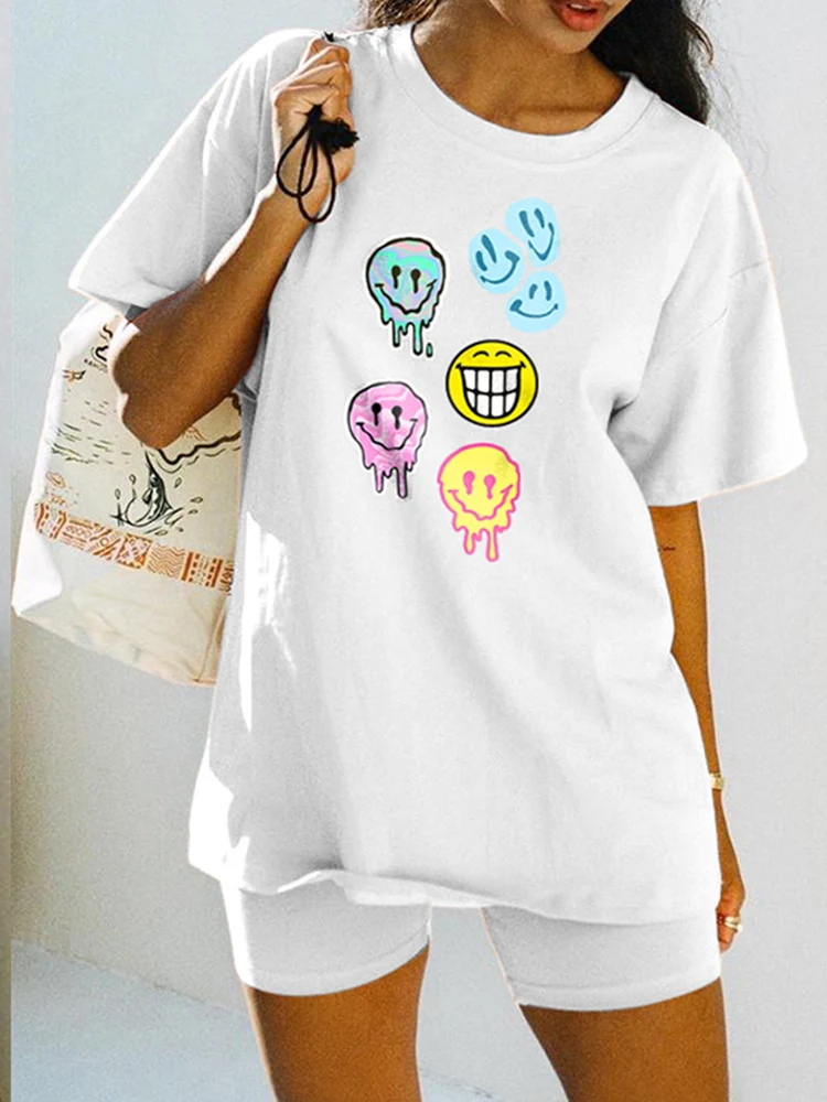 2022 New Summer Short Sleeve Round Neck Print T-Shirt Pullover+Elastic Waist Shorts Tracksuit Casual Chic Sport Two Piece Suit
2022 New Summer Short Sleeve Round Neck Print T-Shirt Pullover+Elastic Waist Shorts Tracksuit Casual Chic Sport Two Piece Suit
