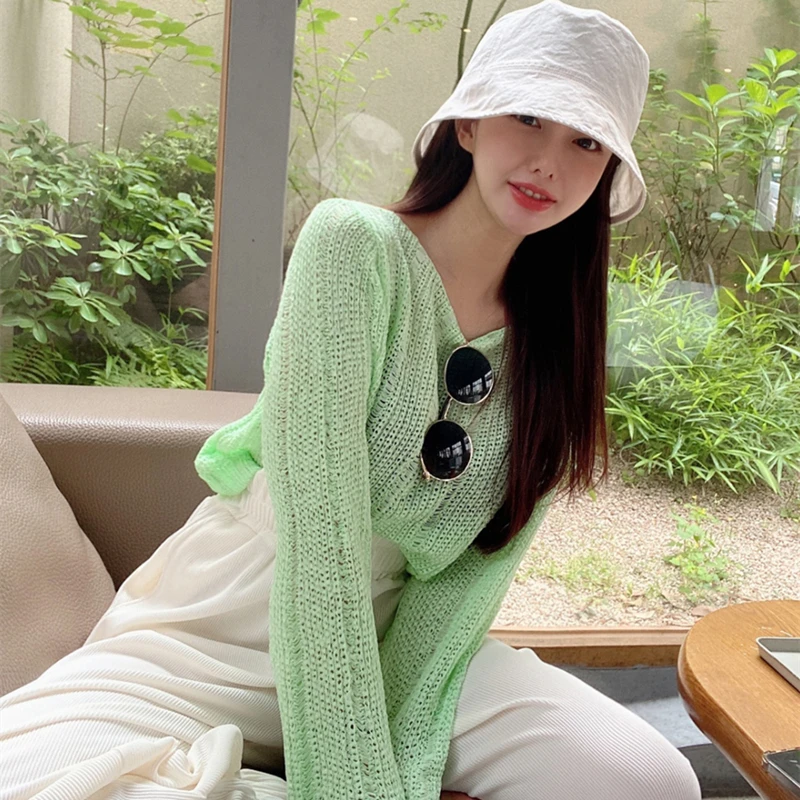 New Spring Summe Knit Tops Women Sexy Hollow Out Perspective Thin Pullover Korean Fashion Sun-proof Casual Blusas Y2K
New Spring Summe Knit Tops Women Sexy Hollow Out Perspective Thin Pullover Korean Fashion Sun-proof Casual Blusas Y2K