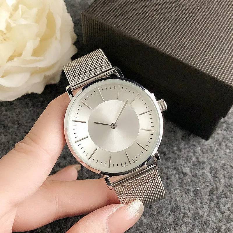 New Luxury Designer Brand Men's Quartz Watch High Quality Men's Steel Band Watch
New Luxury Designer Brand Men's Quartz Watch High Quality Men's Steel Band Watch