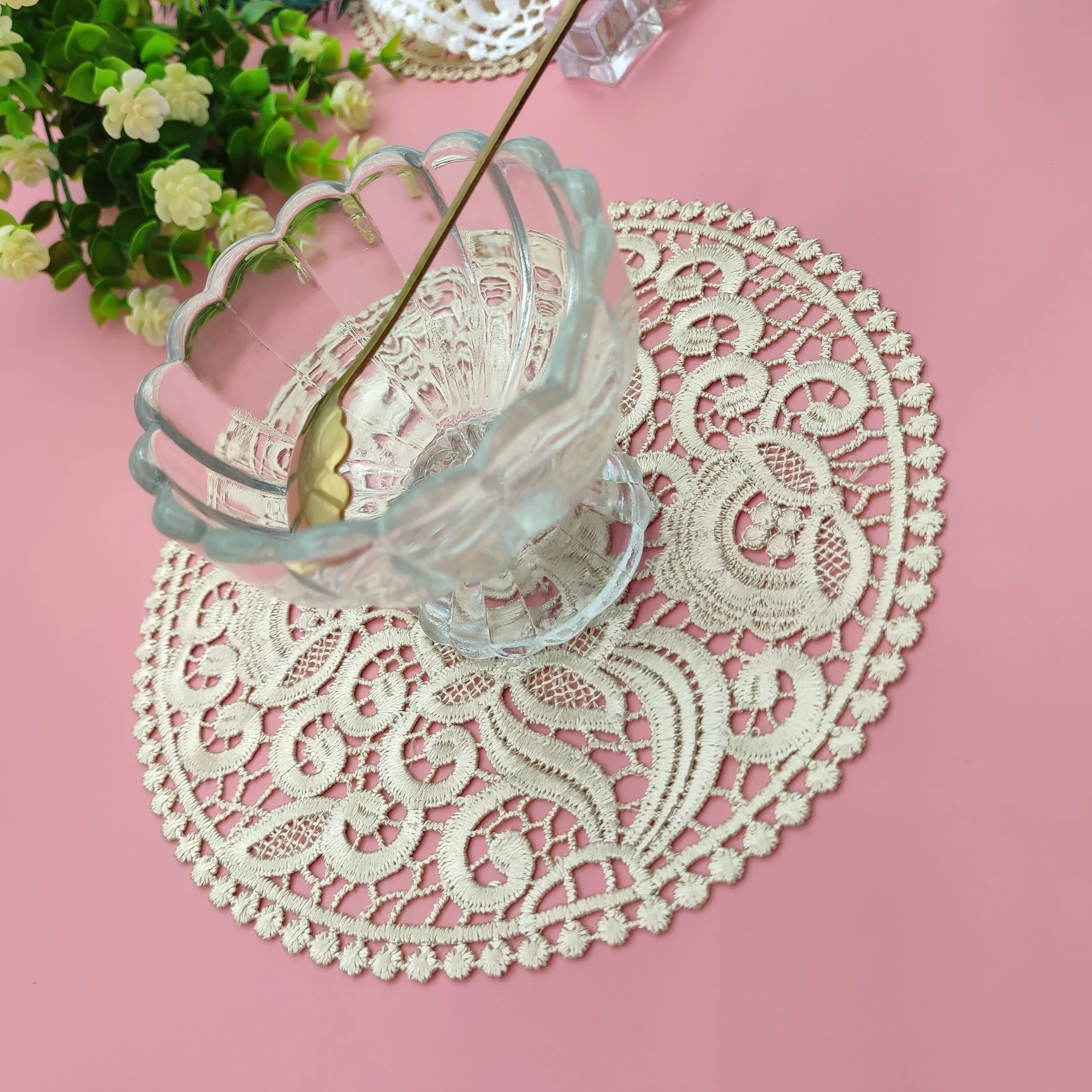 1pcs 18*18cm Beautiful Lace Coaster Floral Placemat Home Kitchen Decorative Knitted Tea Set Anti-scald Coaster Insulated Table
1pcs 18*18cm Beautiful Lace Coaster Floral Placemat Home Kitchen Decorative Knitted Tea Set Anti-scald Coaster Insulated Table