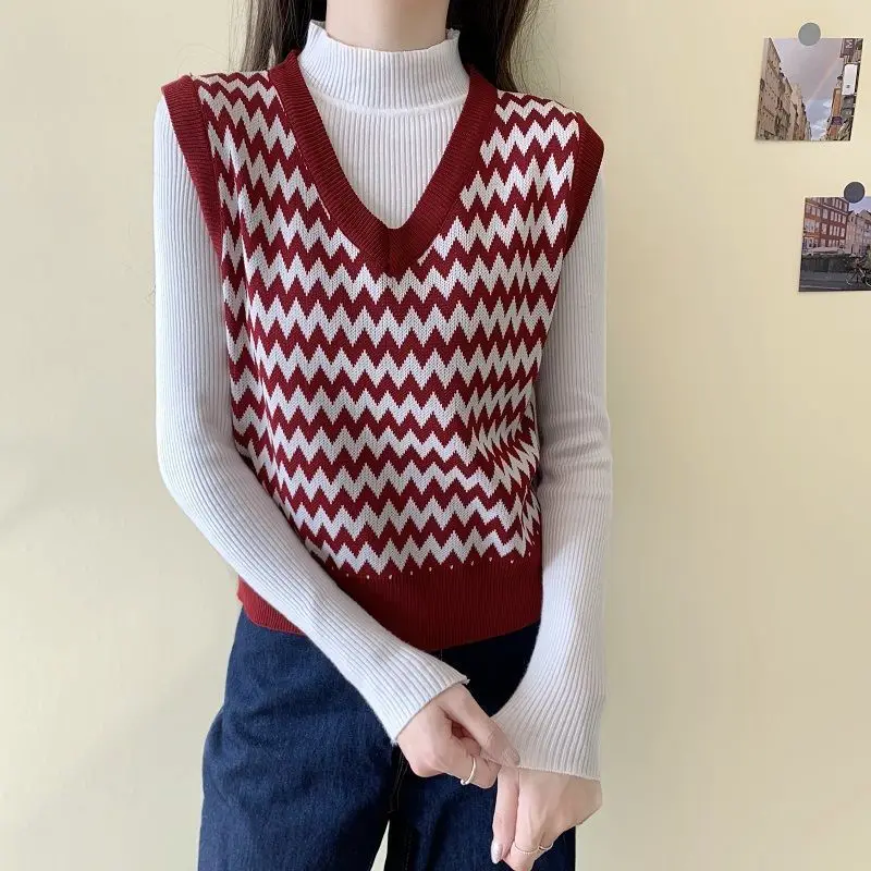 Yasuk Autumn Winter Retro Solid Stripe Casual Pullover Tess Vest Women's Loose Knitted Top Sweater Gentle Irregular Lines
Yasuk Autumn Winter Retro Solid Stripe Casual Pullover Tess Vest Women's Loose Knitted Top Sweater Gentle Irregular Lines