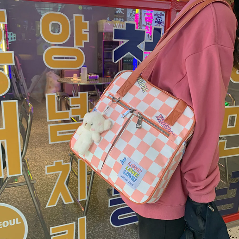 Модная женская нейлоновая сумка с шахматным узором в стиле преппи, повседневная сумка через плечо с несколькими карманами на молнии 
Модная женская нейлоновая сумка с шахматным узором в стиле преппи, повседневная сумка через плечо с несколькими карманами на молнии