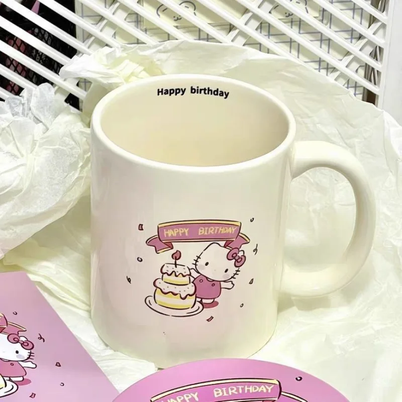 Sanrio Kawaii Hello Kitty чашка для воды Студенческая мультяшная Бытовая Керамическая термостойкая Кружка для офиса молочная кофейная чашка подарок д...
Sanrio Kawaii Hello Kitty чашка для воды Студенческая мультяшная Бытовая Керамическая термостойкая Кружка для офиса молочная кофейная чашка подарок д...