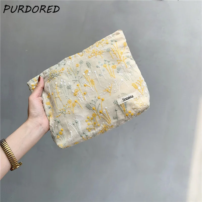 1 Pc Spring New Embroidery Women Cosmetic Bag Travel Large Makeup Bag Beauty Case Storage Organizer Toiletry Bag
1 Pc Spring New Embroidery Women Cosmetic Bag Travel Large Makeup Bag Beauty Case Storage Organizer Toiletry Bag